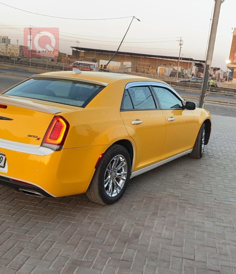 كرايسلر 300